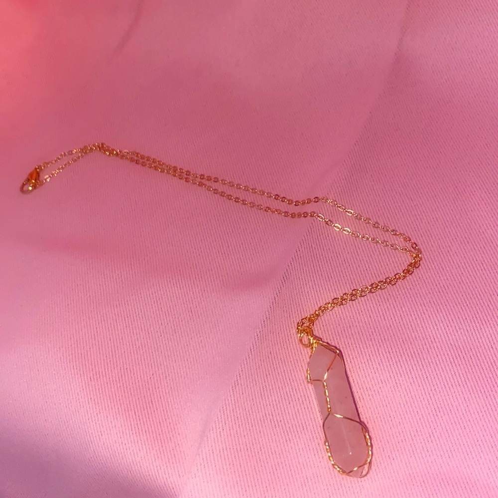 Rose quartz hexagonal point necklace